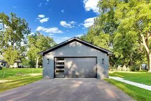 19 Cedar Point Dr, Williams Bay, WI 53191 - Photo 33