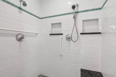 7400 N Pierron Rd, Glendale, WI 53209 - Photo 21