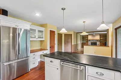 7400 N Pierron Rd, Glendale, WI 53209 - Photo 11
