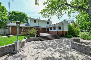 2736 Shamrock Dr, Racine, WI 53406 - Photo 37