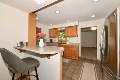 875  Plateau Ln, Brookfield, WI 53186 - Photo 21