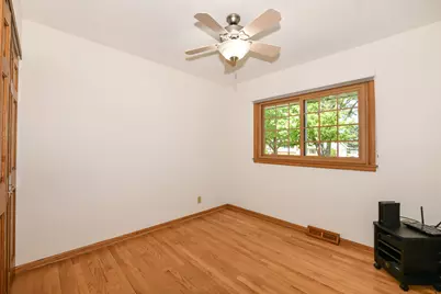 875  Plateau Ln, Brookfield, WI 53186 - Photo 25