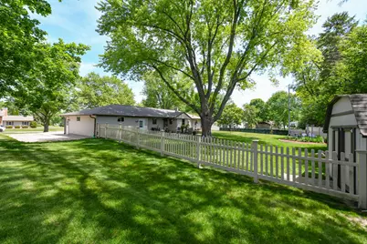 875  Plateau Ln, Brookfield, WI 53186 - Photo 37