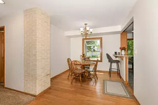 875 Plateau Ln, Brookfield, WI 53186 - Photo 11