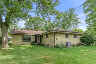 12115 W Luther Ave, Hales Corners, WI 53130 - Photo 27