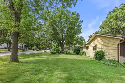 12115 W Luther Ave, Hales Corners, WI 53130 - Photo 25