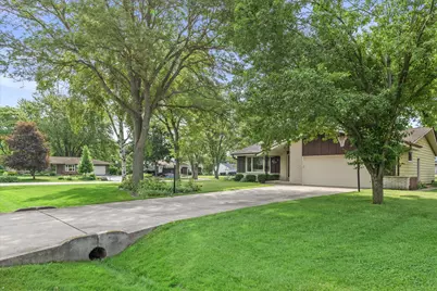 12115 W Luther Ave, Hales Corners, WI 53130 - Photo 23