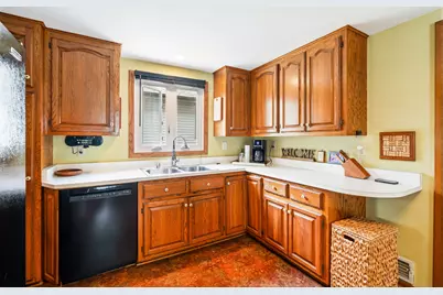 69 S Chestnut St, Oconomowoc, WI 53066 - Photo 11