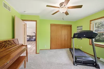W226N8085  Rolling Hills Dr, Lisbon, WI 53089 - Photo 11