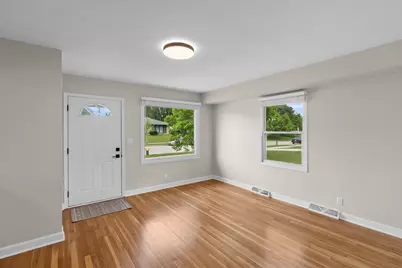 1329  Indiana St, Racine, WI 53405 - Photo 7