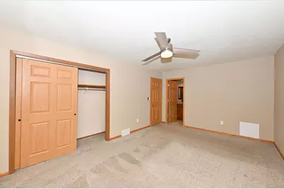 12237 W Larkspur Rd, Franklin, WI 53132 - Photo 17