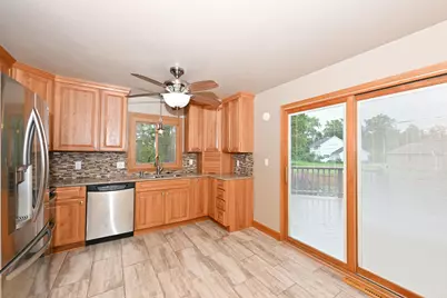 12237 W Larkspur Rd, Franklin, WI 53132 - Photo 9