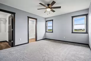 1212 Leo Dr, Holmen, WI 54636 - Photo 21
