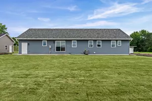 1212 Leo Dr, Holmen, WI 54636 - Photo 29