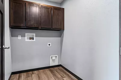 1212  Leo Dr, Holmen, WI 54636 - Photo 13