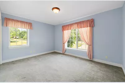 207 N Hunters Xing, Slinger, WI 53086 - Photo 21
