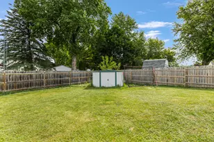 218 E Washington St, Slinger, WI 53086 - Photo 11