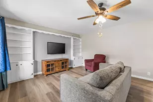 218 E Washington St, Slinger, WI 53086 - Photo 15
