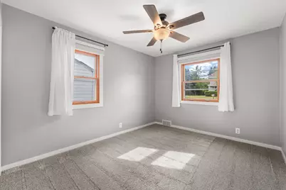 218 E Washington St, Slinger, WI 53086 - Photo 15