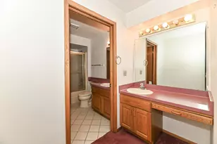 13526 W Fountain Ct, New Berlin, WI 53151 - Photo 19