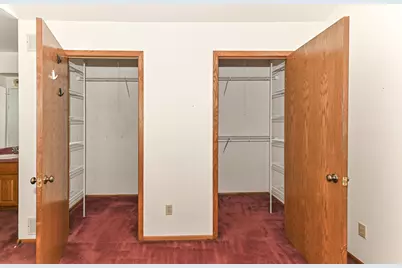 13526 W Fountain Ct, New Berlin, WI 53151 - Photo 21