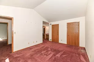 13526 W Fountain Ct, New Berlin, WI 53151 - Photo 17