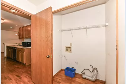 13526 W Fountain Ct, New Berlin, WI 53151 - Photo 15