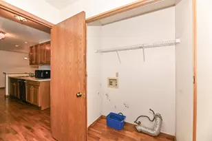 13526 W Fountain Ct, New Berlin, WI 53151 - Photo 15