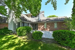 13526 W Fountain Ct, New Berlin, WI 53151 - Photo 3