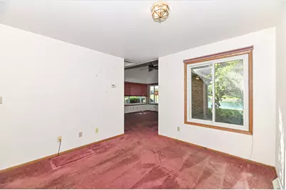13526 W Fountain Ct, New Berlin, WI 53151 - Photo 9