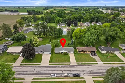 630 E Center St, Juneau, WI 53039 - Photo 5