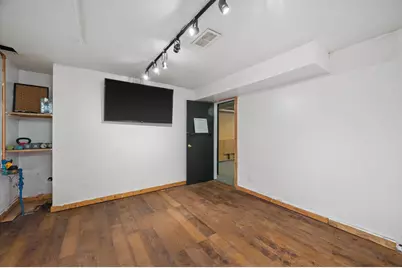3905 N 93rd St, Milwaukee, WI 53222 - Photo 19