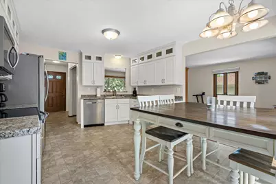 7625  Manitowoc Ave, Oak Creek, WI 53154 - Photo 11