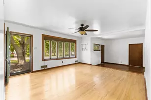 3301 E Carol Ct, Oak Creek, WI 53154 - Photo 5