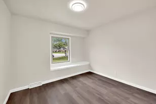 2905 Lake Vista Ct, Racine, WI 53402 - Photo 13