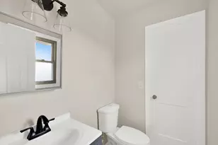 2905 Lake Vista Ct, Racine, WI 53402 - Photo 11