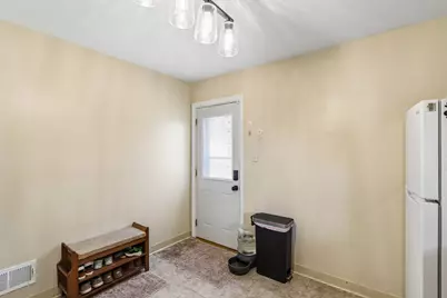 2325  Coolidge Ave, Racine, WI 53403 - Photo 17