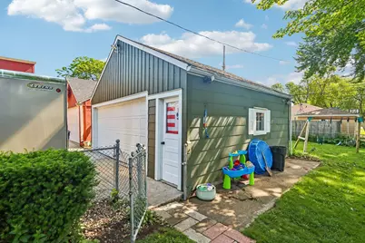 2325  Coolidge Ave, Racine, WI 53403 - Photo 5