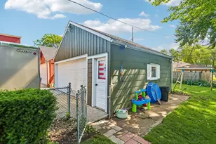 2325 Coolidge Ave, Racine, WI 53403 - Photo 5