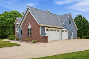 4695 Catherine Ct, Brookfield, WI 53072 - Photo 83