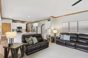 4695 Catherine Ct, Brookfield, WI 53072 - Photo 17