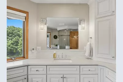 4695  Catherine Ct, Brookfield, WI 53072 - Photo 49