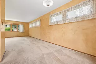 810 Summit Ave, Waukesha, WI 53188 - Photo 9