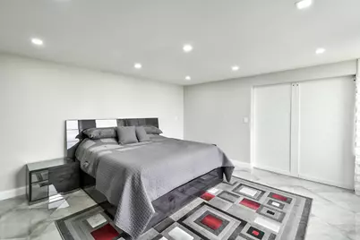 929 N Astor St #2601-03, Milwaukee, WI 53202 - Photo 23