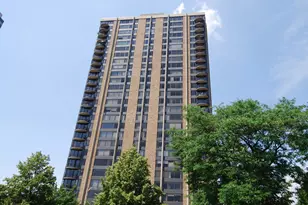929 N Astor St, Milwaukee, WI 53202 - Photo 91