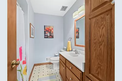 2355  Guinevere Dr, Brookfield, WI 53045 - Photo 23