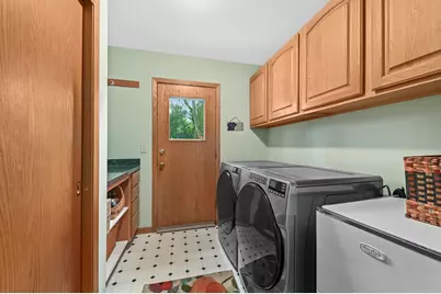 2355  Guinevere Dr, Brookfield, WI 53045 - Photo 19