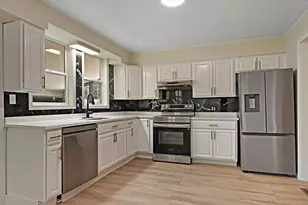 5401 82nd St, Pleasant Prairie, WI 53142 - Photo 9