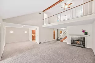 10117 N Gettysburg Ct, Mequon, WI 53092 - Photo 3