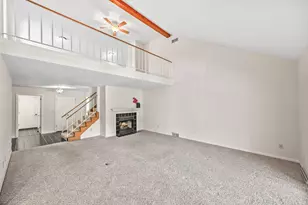 10117 N Gettysburg Ct, Mequon, WI 53092 - Photo 7